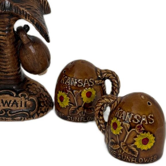 Vintage 3 Sets Salt & Pepper Shaker Hawaii Palm Tree FL Gators Kansas Sunflower - Picture 10 of 10